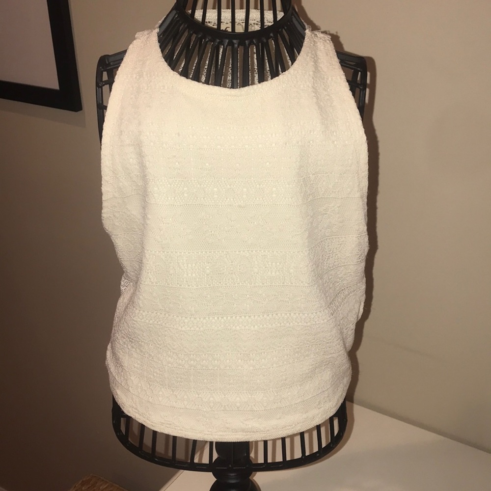 HOLLISTER CROP TOP SIZE SMALL